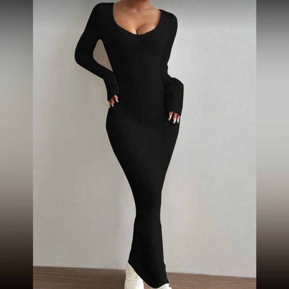 Elegant Black Ribbed Maxi Dress – Never Worn